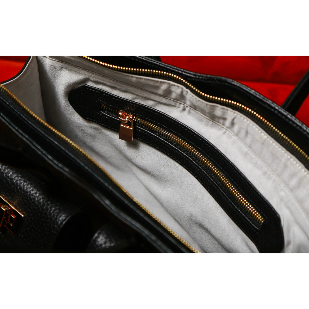 The Has - Pauline 32' in Soft Floater Black